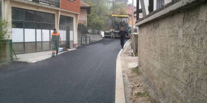 Počeli radovi na asfaltiranju ulice Omera Maslića  u MZ Kakanj II