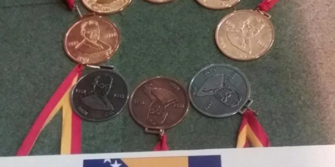 Kakanjski inovatori Hakim Haračić i Josip Gujić u Skoplju nagrađeni medaljama