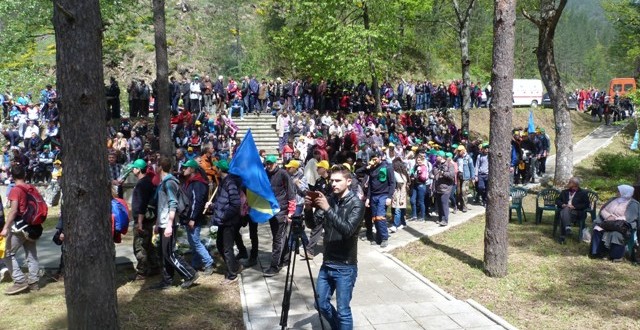Građani Kaknja masovnim prisustvom obilježili Dan kakanjskih šehida i poginulih boraca vozućkog ratišta